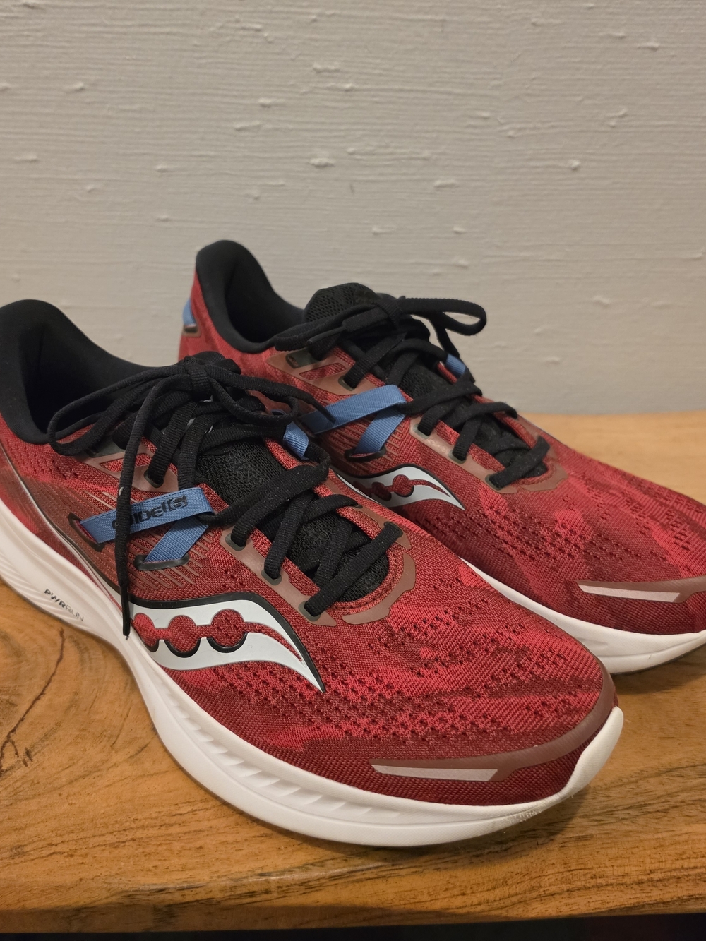 Saucony Men's Red and Black Athletic Running Shoes